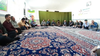 نهمین کاروان ترویجی الگوی کشت با رویکرد سازگاری با تغییر اقلیم در ملکشاهی برگزار شد
